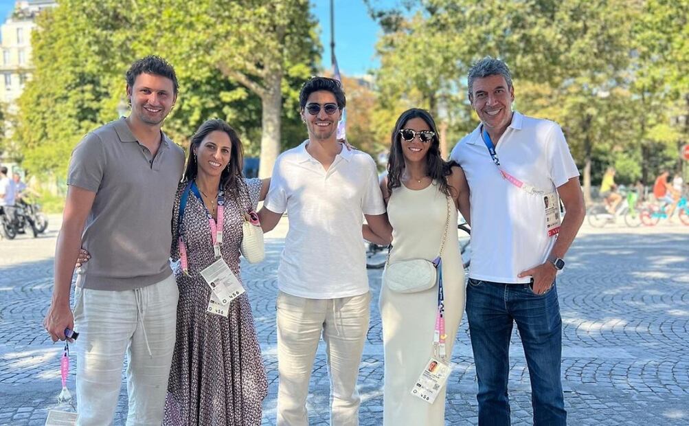 Arturo Elias Ayub y Johanna Slim Domit disfrutaron de París 2024 junto a sus hijos / Foto: Instagram